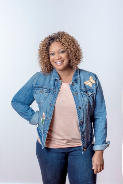 Chef Sunny Anderson Shares 3 Ways to Use Tea For Delicious Summer Food and Drink Recipes